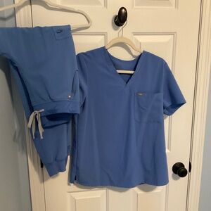 Figs Ceil Blue Scrub Set